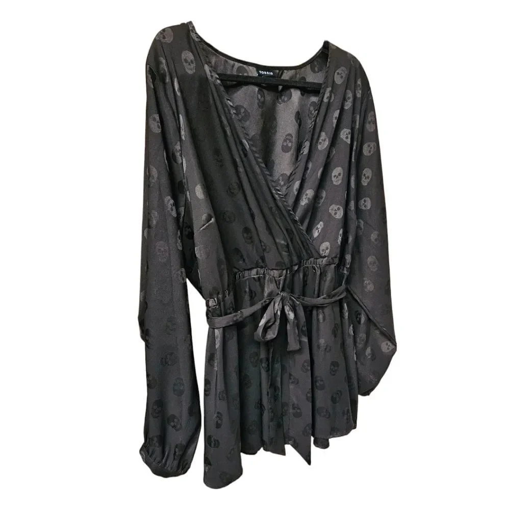 TORRID Plus Size Black Skull Jacquard Surplice Top - Picture 4 of 16